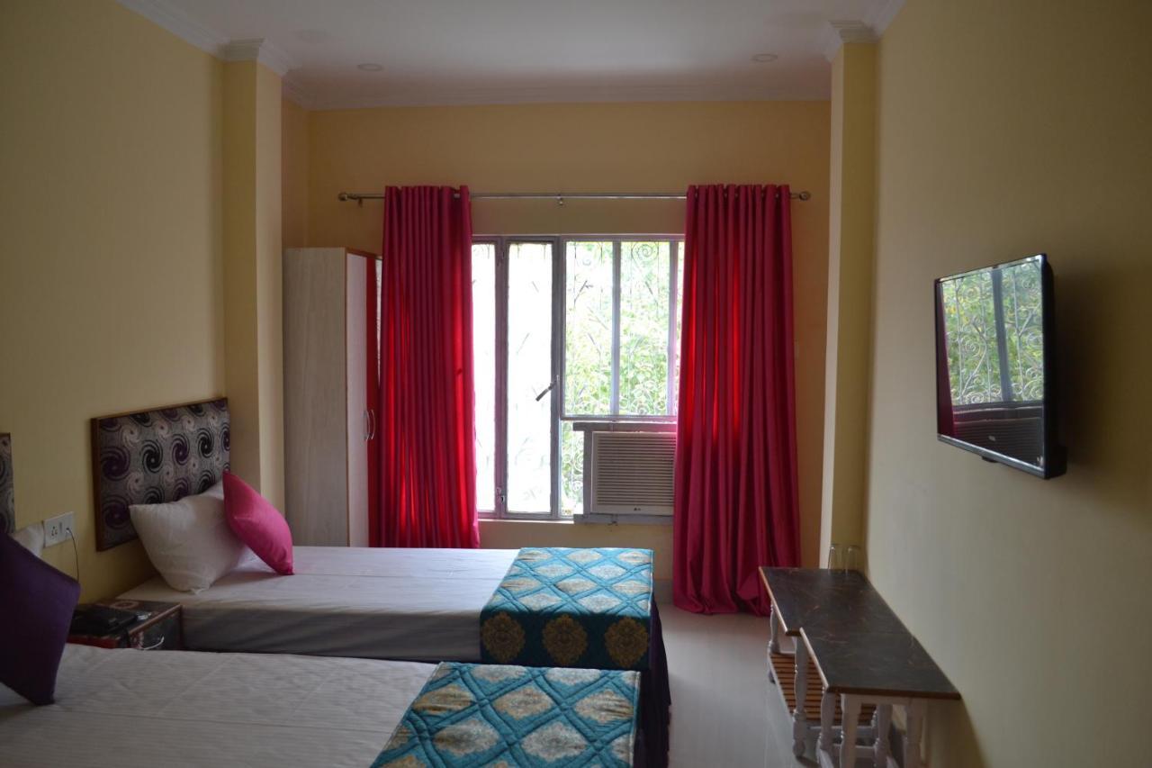 ורנאסי Hotel Samman מראה חיצוני תמונה