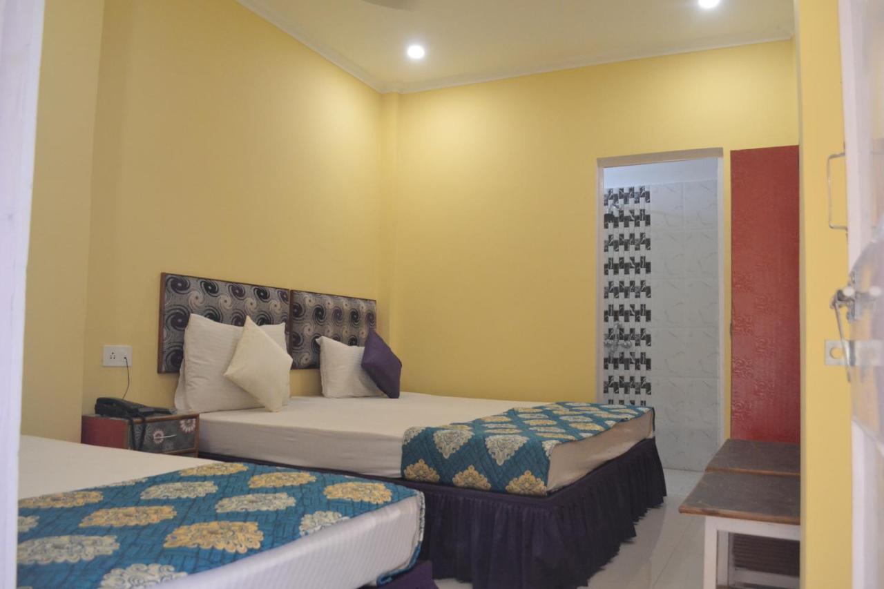 ורנאסי Hotel Samman מראה חיצוני תמונה
