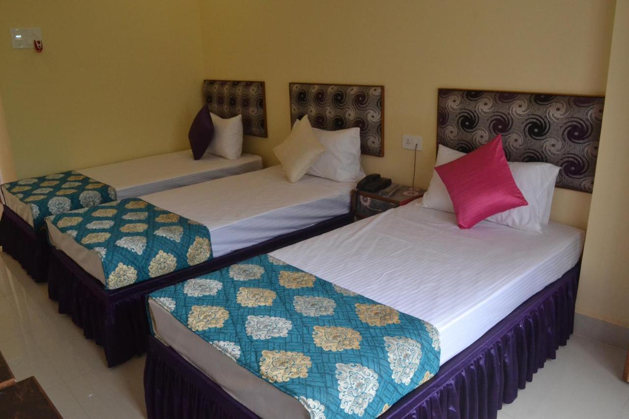 ורנאסי Hotel Samman מראה חיצוני תמונה