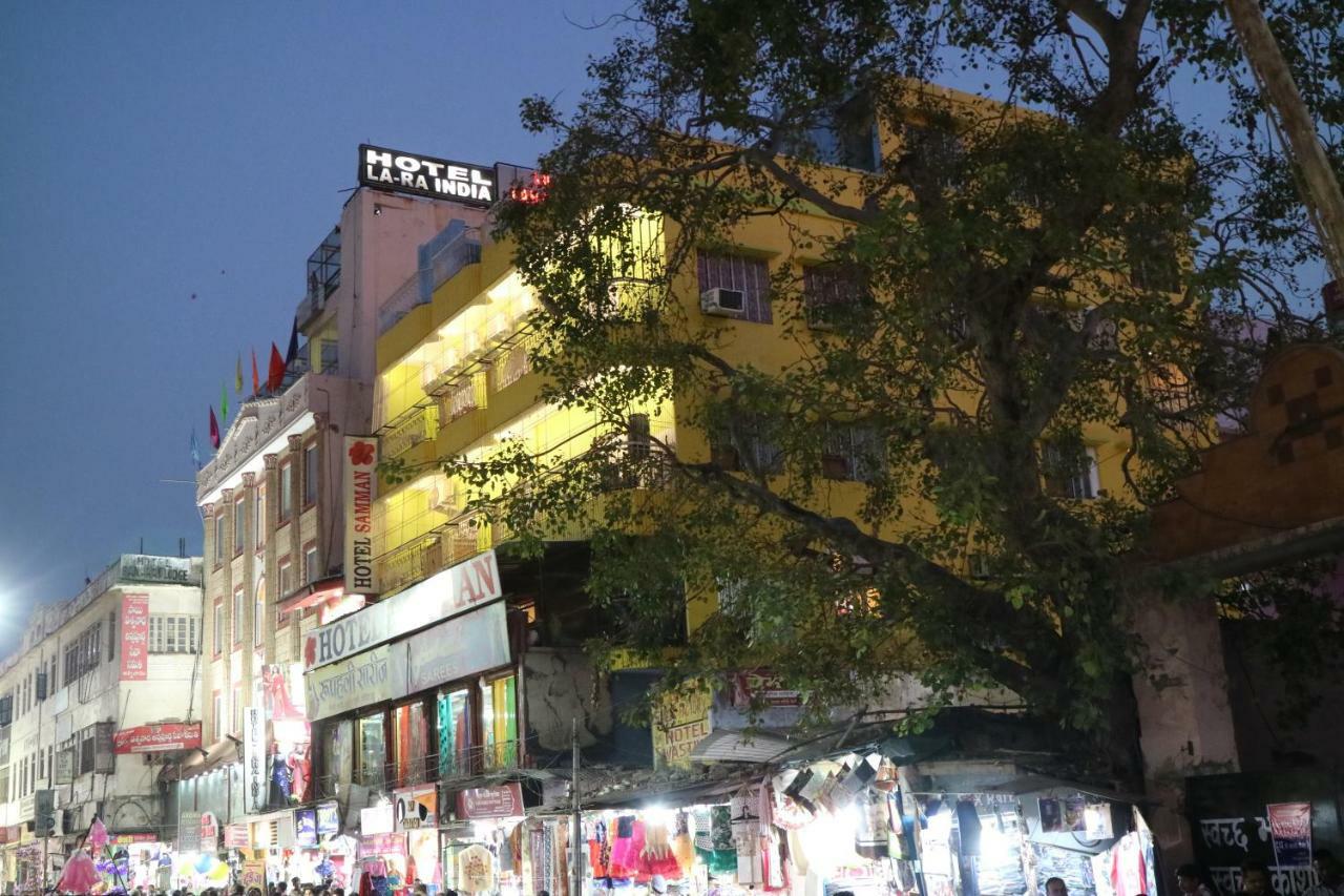 ורנאסי Hotel Samman מראה חיצוני תמונה